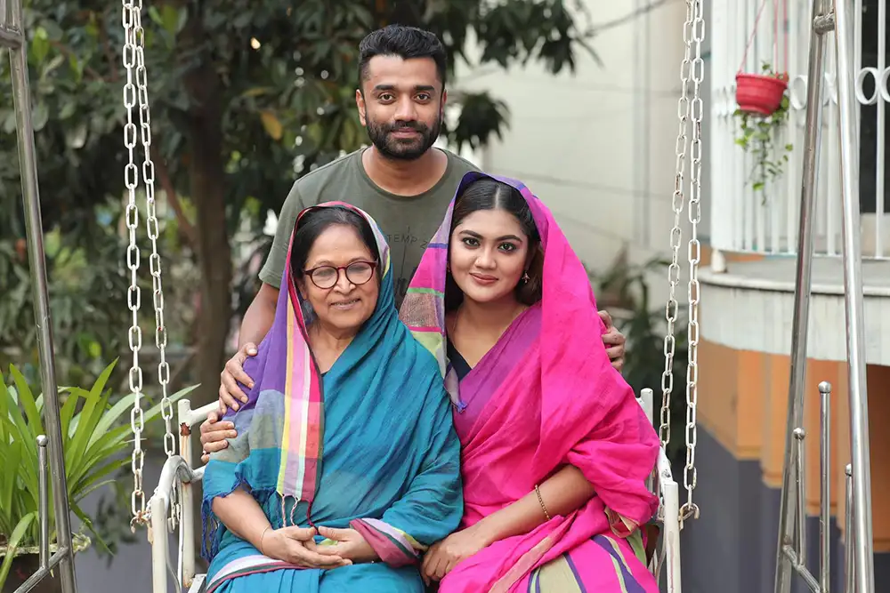 Ziauddin Alam's 'Mejho Bhai' on YouTube