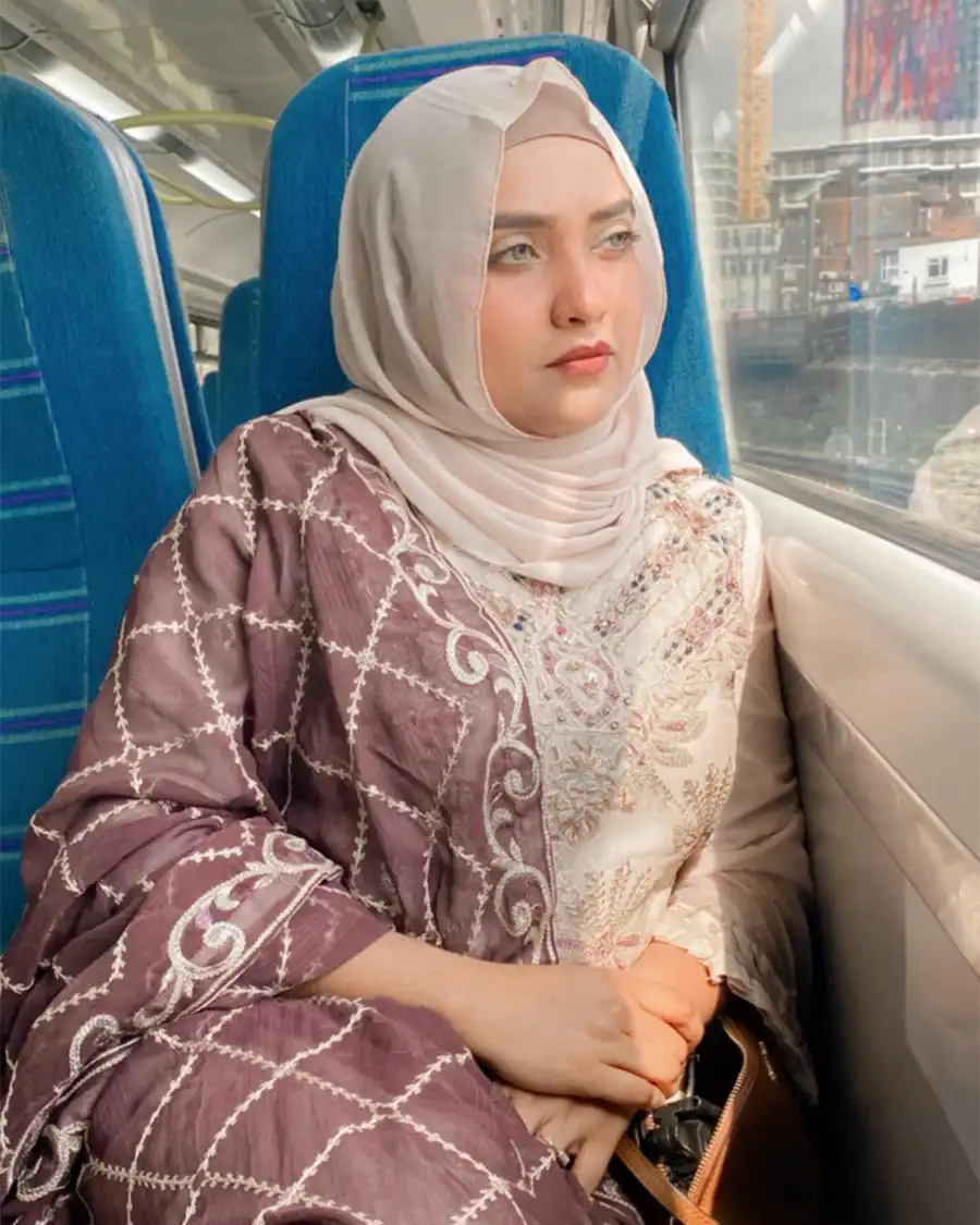 Ishika Khan Gives Birth To Her Third Child