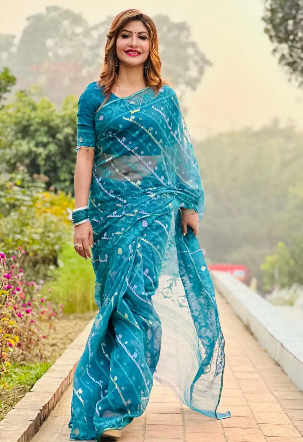 Srabonno Towhida On The Lookout For 'Shera Radhuni'